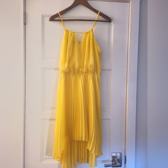 BEBE Summer Yellow High Low Dress - Picture 1 of 4
